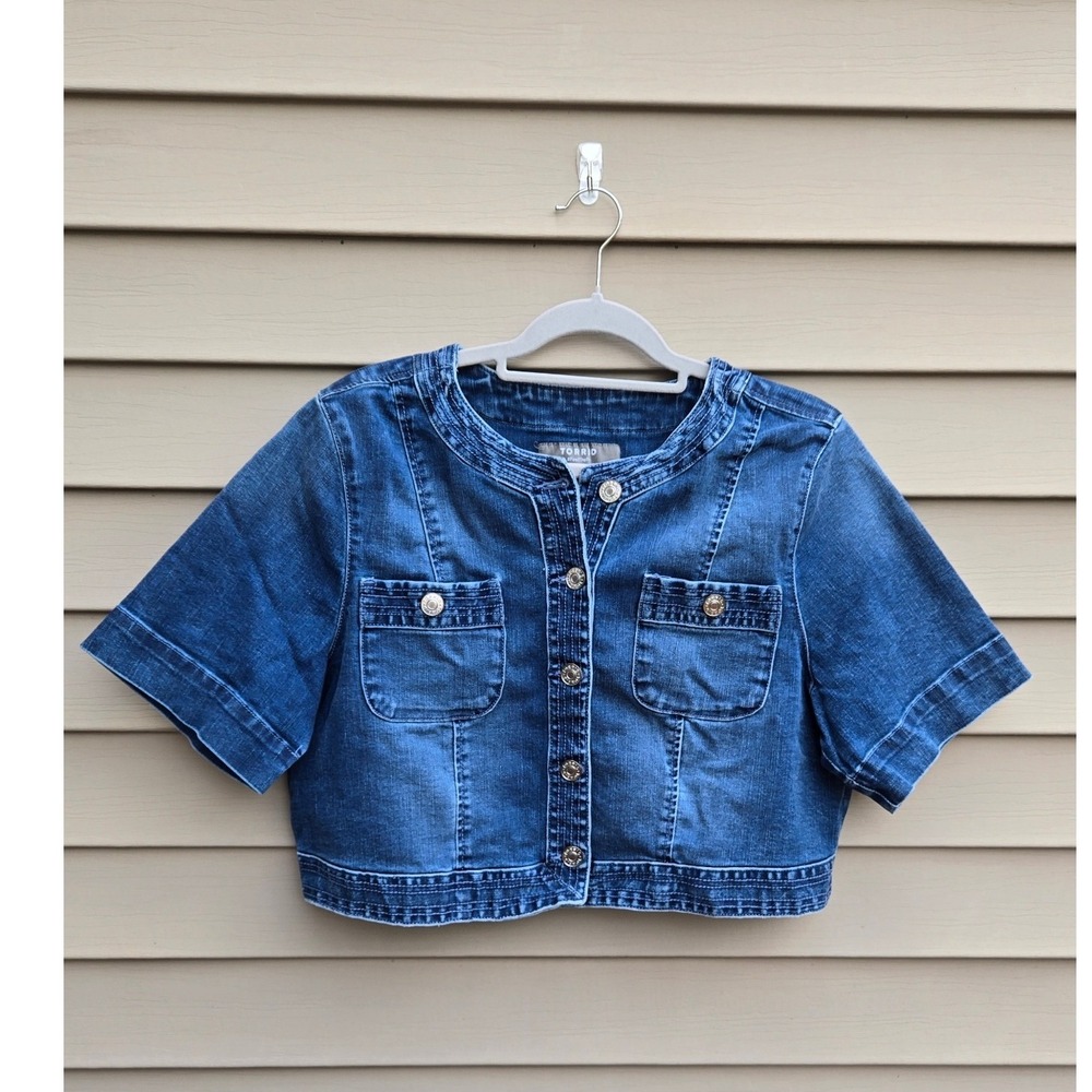 Torrid Size 1 (14/16) Medium Wash Cropped Short Sleeve Denim Jacket Collarless